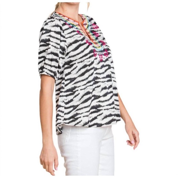 JODIFL Women's Zebra Print Embroidered Yoke Top S - Picture 7 of 8